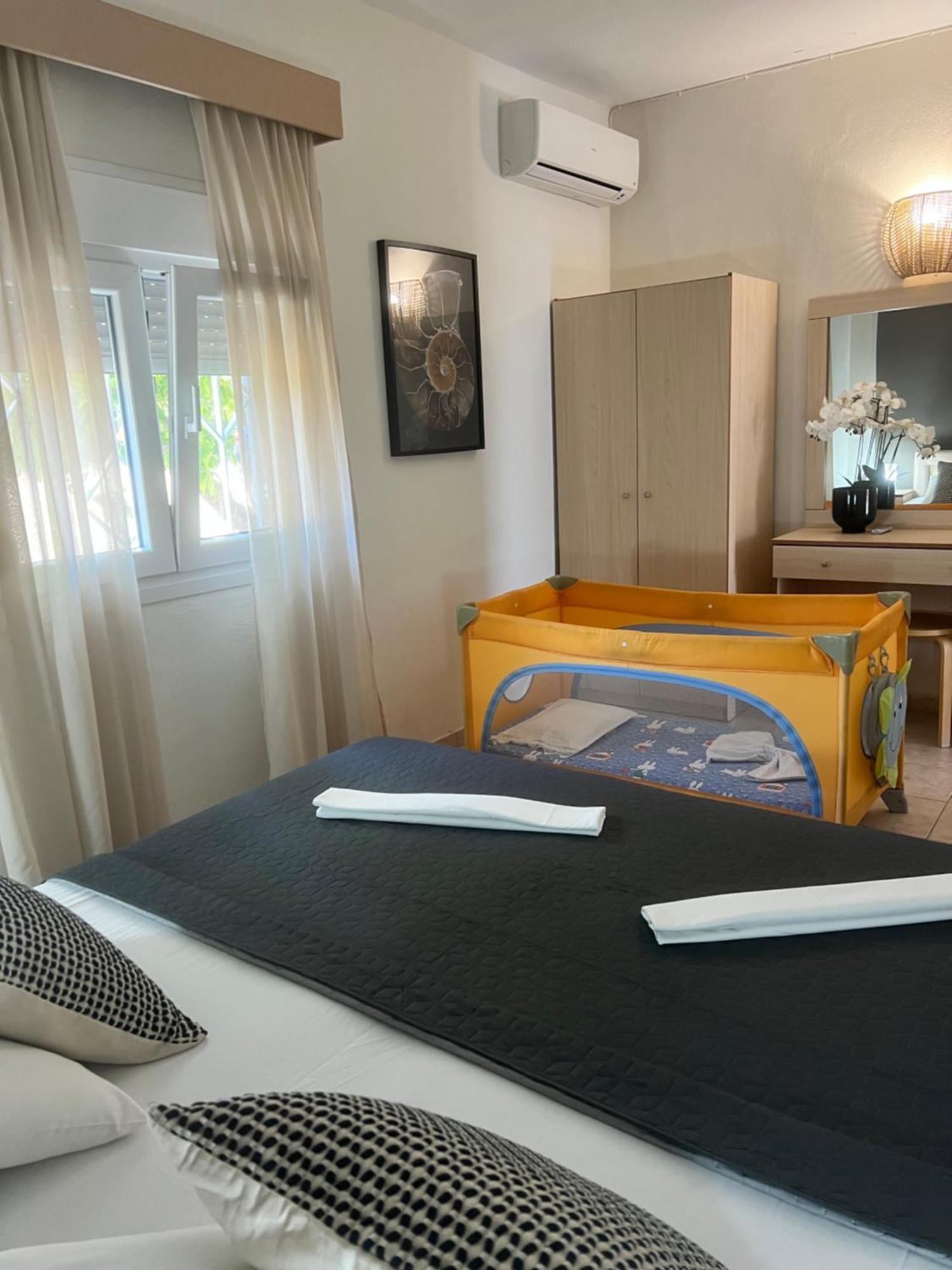 Deres Apartments 卡尼奥提 外观 照片